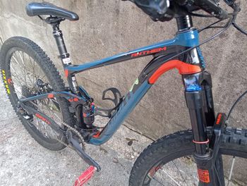 Used Giant Anthem 1 2019 2019 Mountainbike, Blue, 27.5 (650B) — image 10 of 13