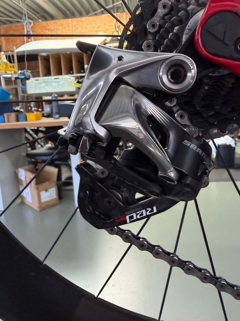 Brugt Canyon Aeroad CF SLX Disc 9.0 LTD 2018 2018 Road & Gravel — billede 34 af 42