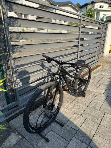 Used Specialized Rockhopper Shimano Deore 2025 Mountainbike, Green — image 4 of 5
