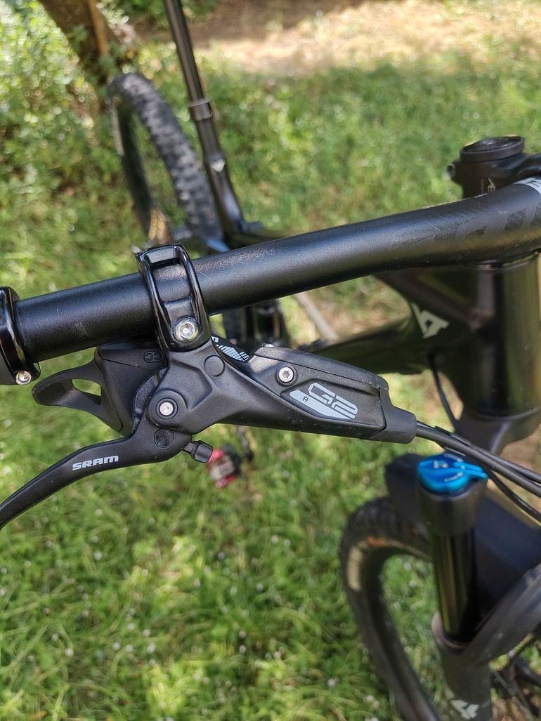 YT Industries Izzo CORE 2 29 2023 2023 Mountainbike de segunda mano, Negro — imagen 8 de 12