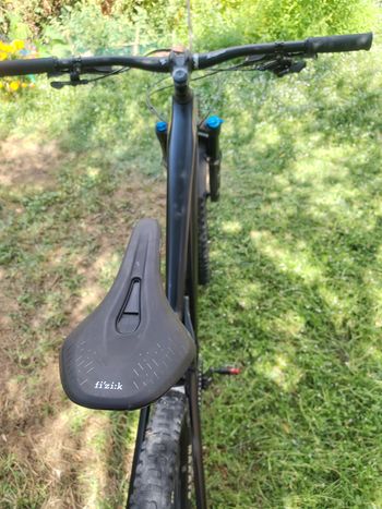 YT Industries Izzo CORE 2 29 2023 2023 Mountainbike de segunda mano, Negro — imagen 3 de 12