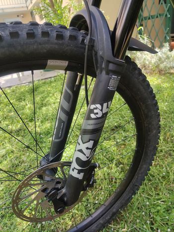 YT Industries Izzo CORE 2 29 2023 2023 Mountainbike de segunda mano, Negro — imagen 10 de 12