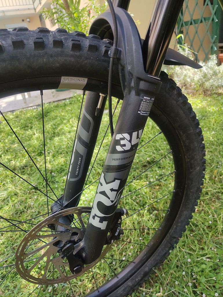 YT Industries Izzo CORE 2 29 2023 2023 Mountainbike de segunda mano, Negro — imagen 10 de 12