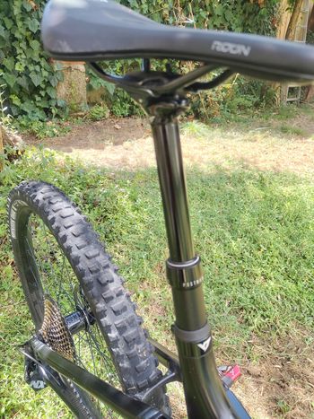YT Industries Izzo CORE 2 29 2023 2023 Mountainbike de segunda mano, Negro — imagen 7 de 12