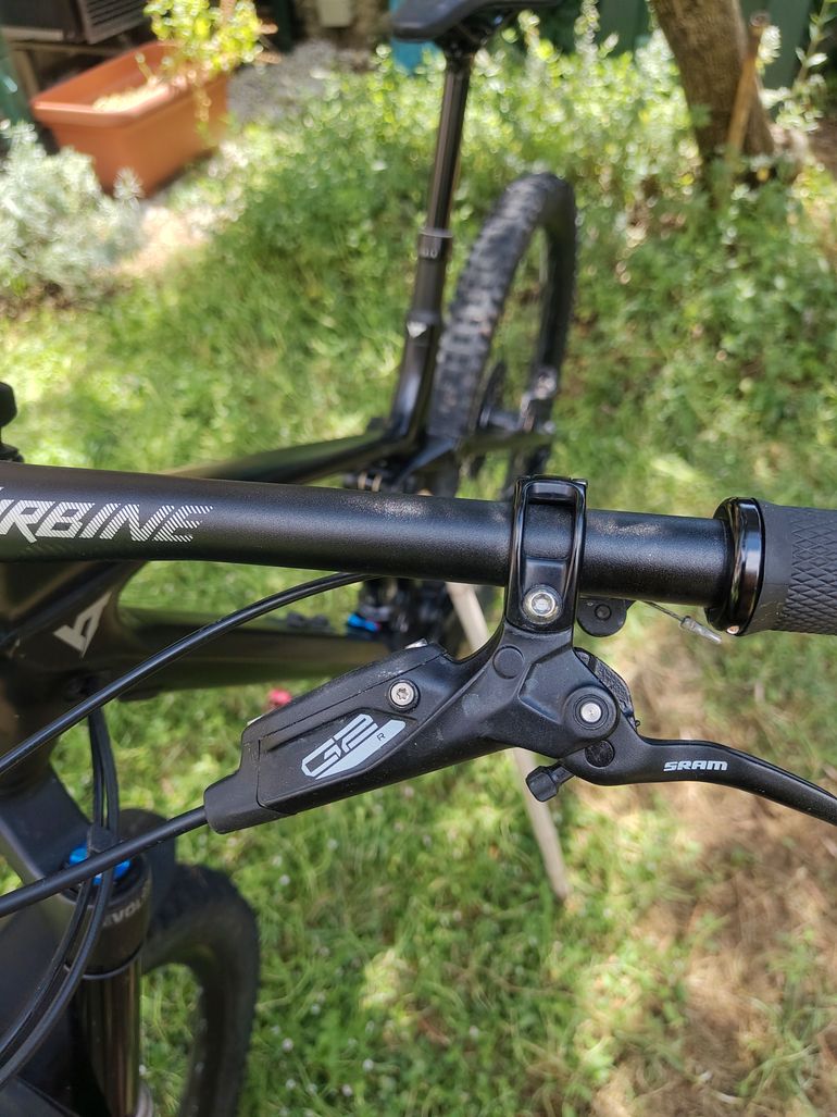 YT Industries Izzo CORE 2 29 2023 2023 Mountainbike de segunda mano, Negro — imagen 9 de 12