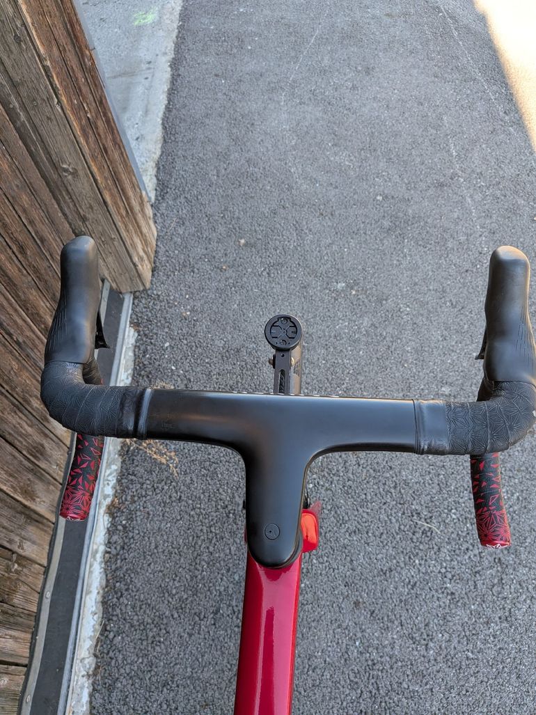 Brugt Canyon Ultimate CF SL 7 Di2 2024 2024 Road & Gravel — billede 4 af 7