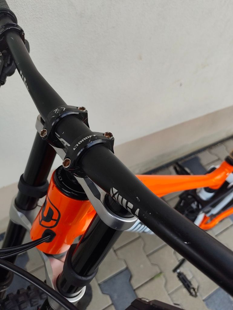Used Mondraker SUMMUM MX 2023 2023 Mountainbike, Orange, 29, 27.5 — image 9 of 16