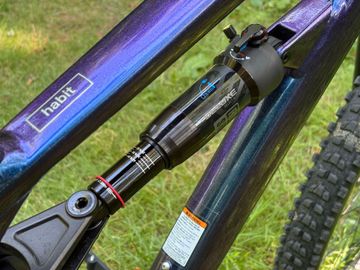 Używany Cannondale Habit 3 2023 2023 Mountainbike — zdjęcie 11 z 15