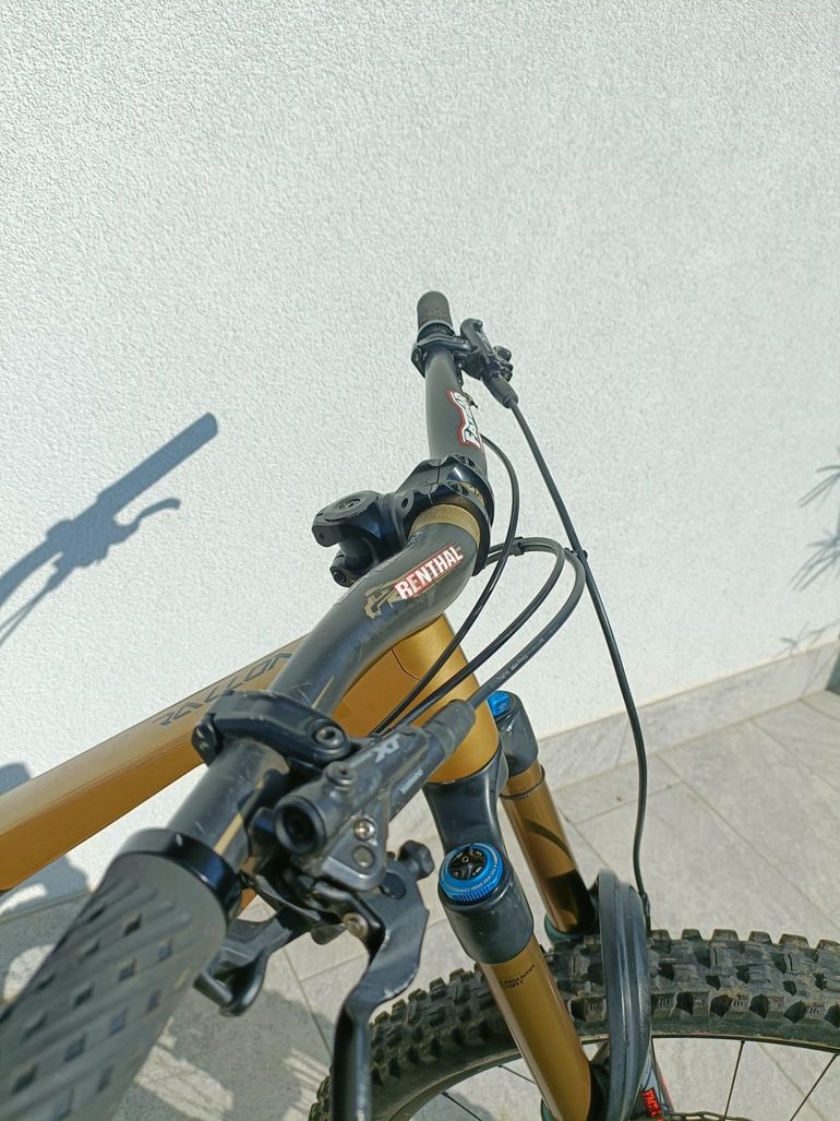 Brugt Orbea RALLON M-TEAM 2023 2023 Mountainbike — billede 2 af 9