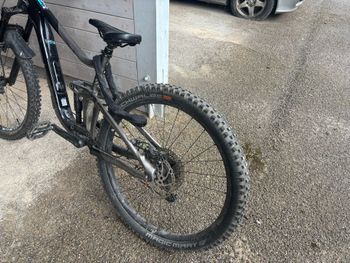 Giant Reign 2 2024 2024 Mountainbike d'occasion — image 4 sur 9