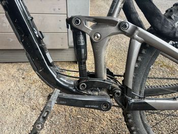 Giant Reign 2 2024 2024 Mountainbike d'occasion — image 5 sur 9