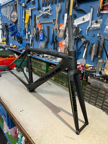 Bianchi Sempre Pro. NOS. NUOVO. Frameset 2016 Road & Gravel usato