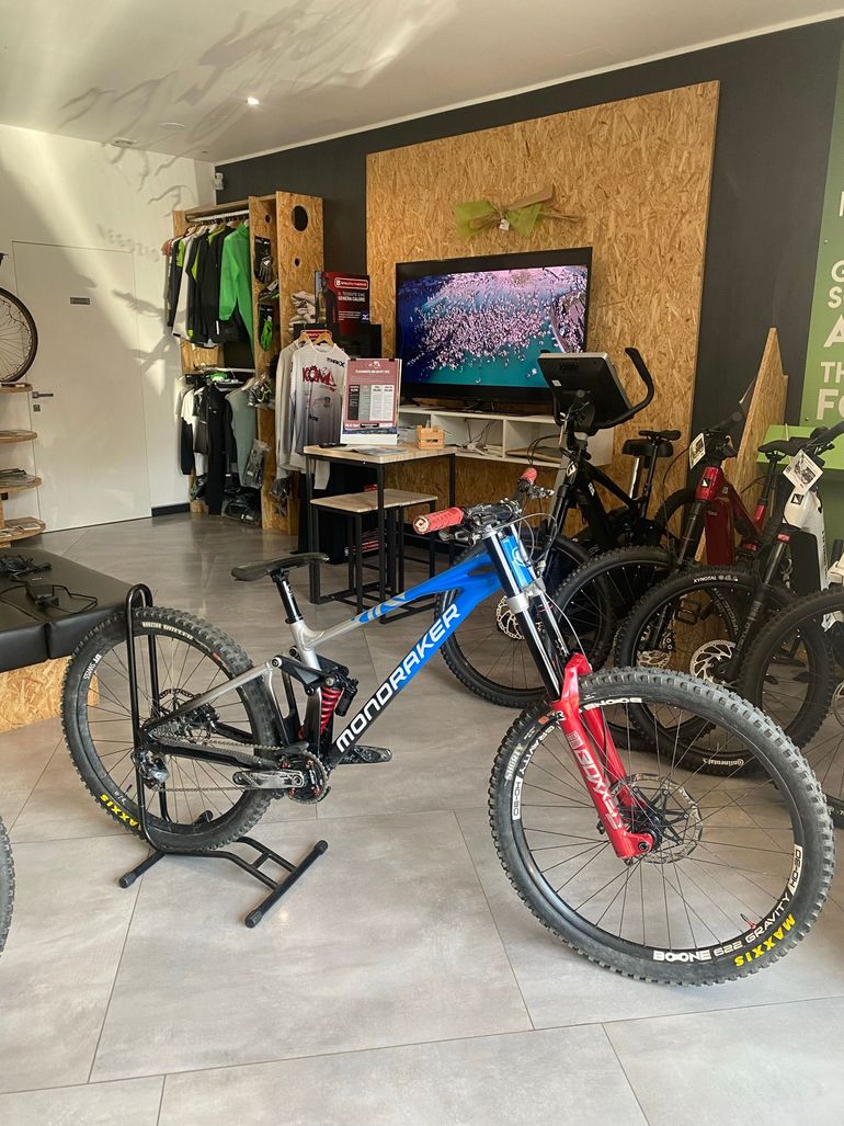 Brugt Mondraker SUMMUM RR Mullet 2025 2025 Mountainbike — billede 3 af 13