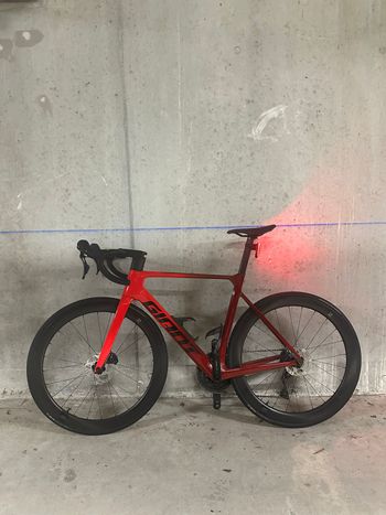 Giant Propel Advanced 2 2024 2024 Road & Gravel usato, Rosso — immagine 4 di 4
