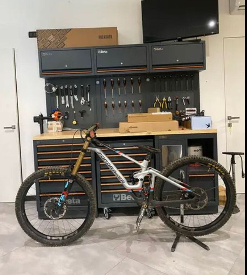 Použité Mondraker SUMMUM CARBON RR 2022 2022 MTB