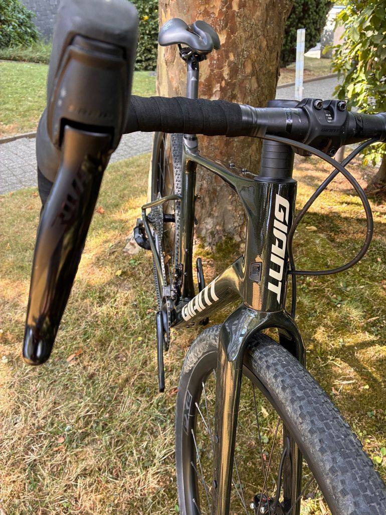 Giant Revolt, Advanced 1 2022 2022 Road & Gravel d'occasion — image 6 sur 7