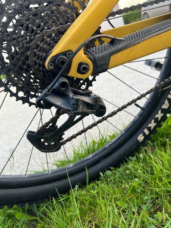 Lapierre Spicy CF 6.9 2023 2023 Mountainbike usato, Arancione — immagine 3 di 6