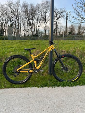 Käytetty Lapierre Spicy CF 6.9 2023 2023 MTB