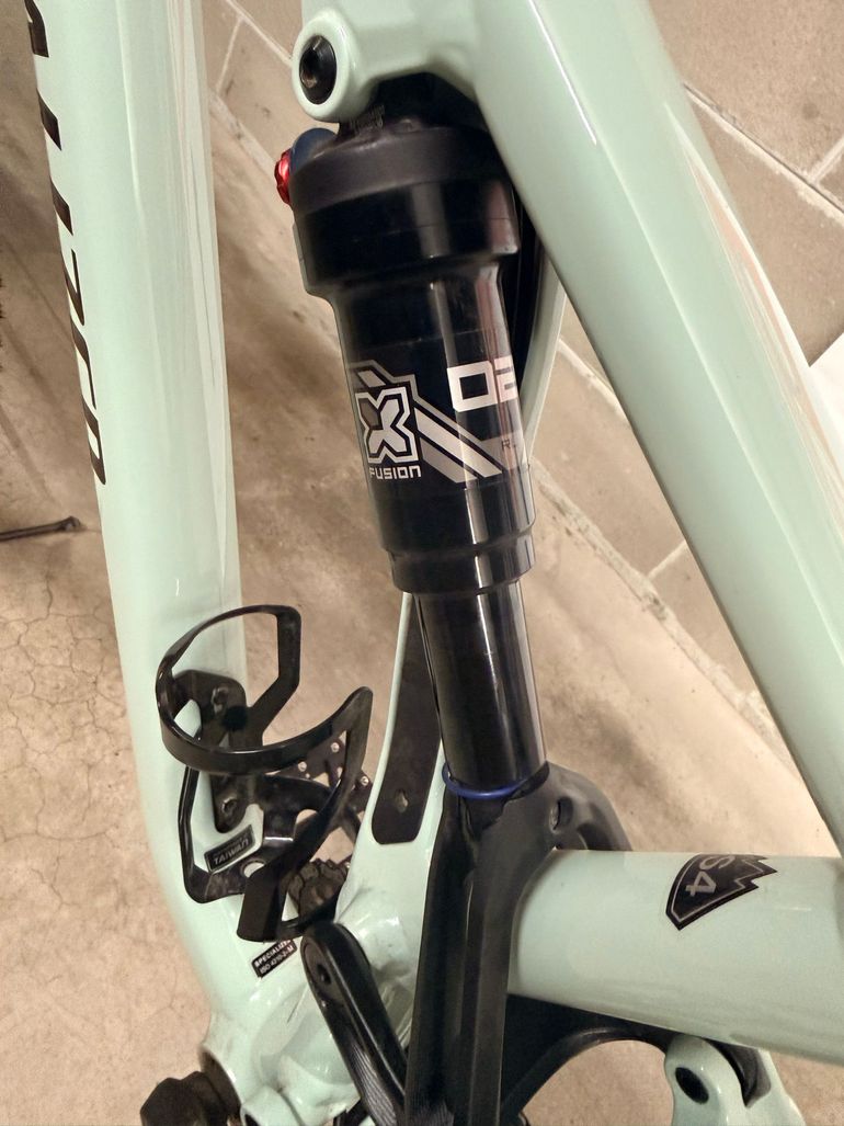 Used Specialized Chisel 2025 2025 Mountainbike, Blue, 29 — image 7 of 11