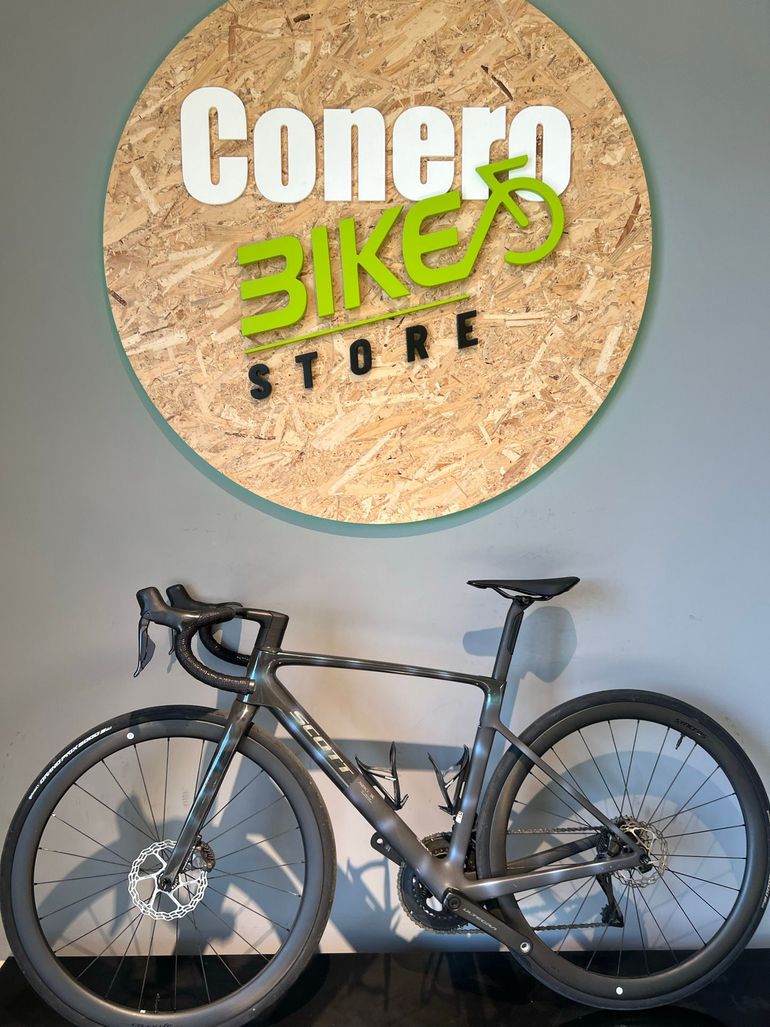 Brugt Scott Addict RC 10 2025 2025 Road & Gravel — billede 2 af 13