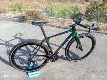 Used Bianchi Impulso RC 2026 2026 Road & Gravel, Green — image 8 of 12