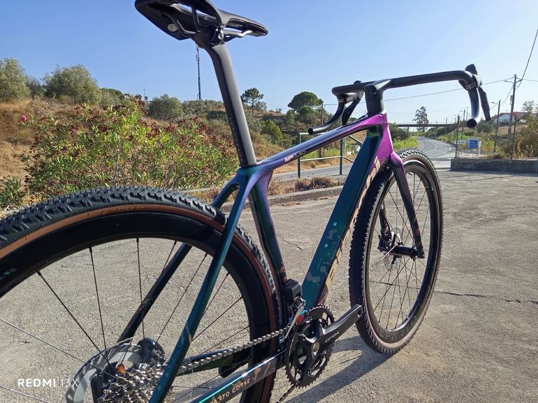 Used Bianchi Impulso RC 2026 2026 Road & Gravel, Green — image 5 of 12