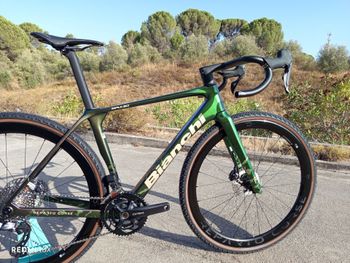 Used Bianchi Impulso RC 2026 2026 Road & Gravel, Green — image 4 of 12