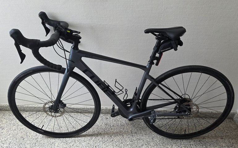CUBE ATTAIN GTC SL 2022 2022 Road & Gravel usato, Grigio chiaro — immagine 4 di 8