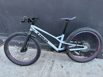 Used Trek Wahoo 24 Trail 2024 2024 Youth, Blue — image 1 of 5