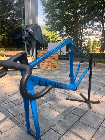 Used Canyon Ultimate CF SL 8 Disc eTap 2022 Frameset 2022 Road & Gravel