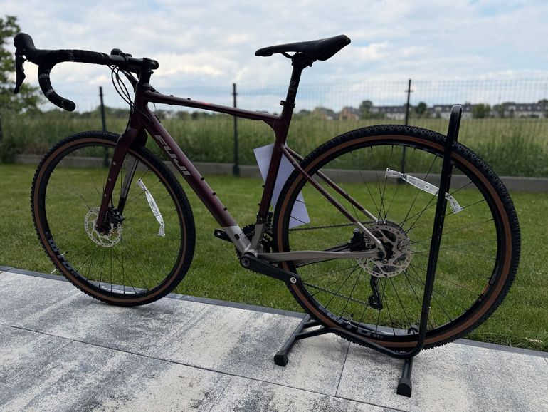 Fuji Jari 1.3 2025 2025 Road & Gravel usato, Rosso — immagine 8 di 21