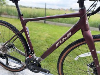 Fuji Jari 1.3 2025 2025 Road & Gravel usato, Rosso — immagine 39 di 39