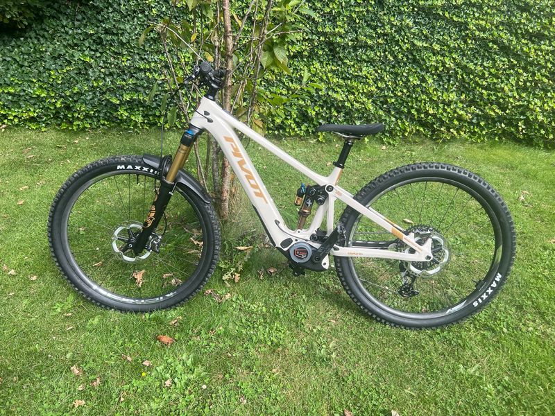 Used Pivot SHUTTLE AM Team XX Eagle Transmission w/ Carbon Wheels 2025 2025 MTB