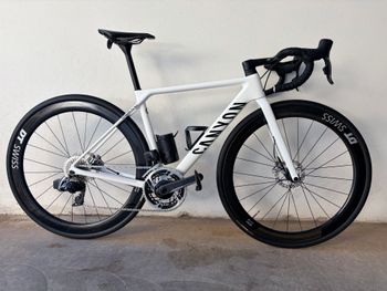 Used Canyon Ultimate CF SLX Disc 9.0 SL 2019 2019 Road & Gravel