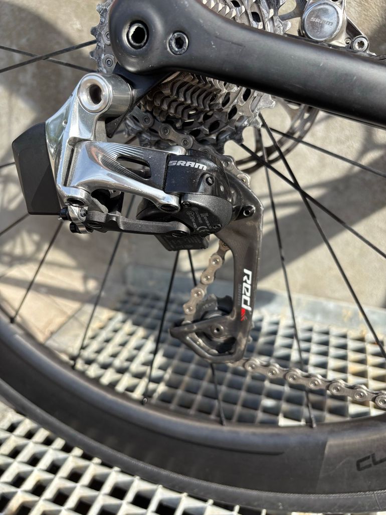 Specialized Tarmac SRAM Red eTap 2020 Road & Gravel de segunda mano, Negro — imagen 4 de 7