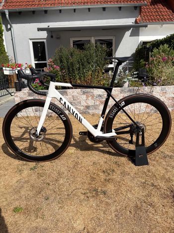 Used Canyon Ultimate CF SL 8 Aero 2023 2023 Road & Gravel