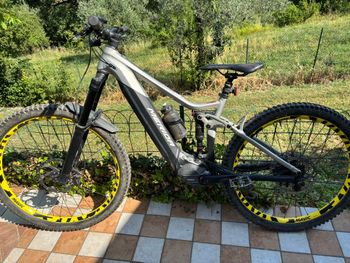 Merida eONE-SIXTY 575 2023 2023 Mountainbike usato, Grigio chiaro — immagine 6 di 10