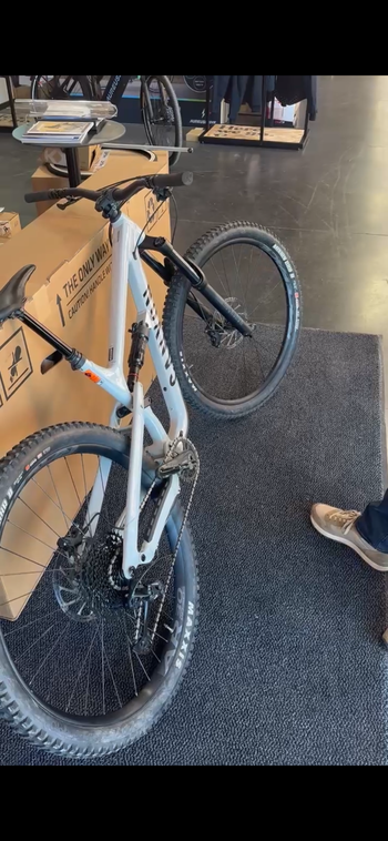 Použité Canyon Spectral 5 2024 2024 Mountainbike — obrázek 4 z 5