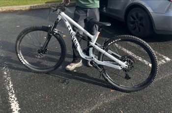Käytetty Canyon Spectral 5 2024 2024 Mountainbike — kuva 6 / 6