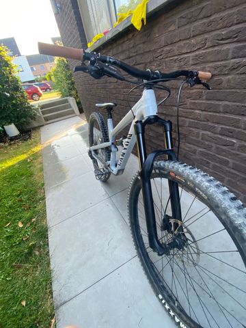 Used Canyon Spectral 5 2024 2024 Mountainbike, White, 27.5, 29 — image 5 of 6