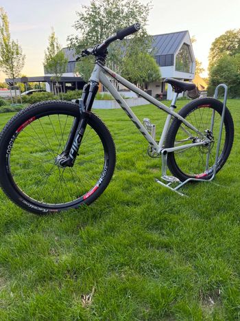 Used Pivot POINT Complete 2024 2024 MTB