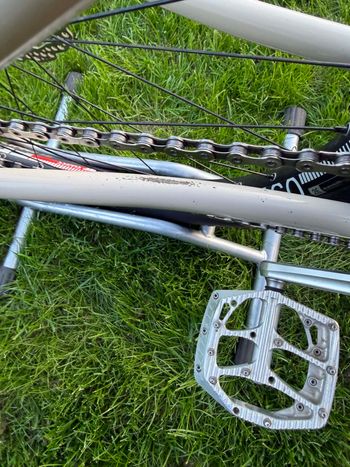Used Pivot POINT Complete 2024 2024 Mountainbike, Light Gray, 26 — image 6 of 6