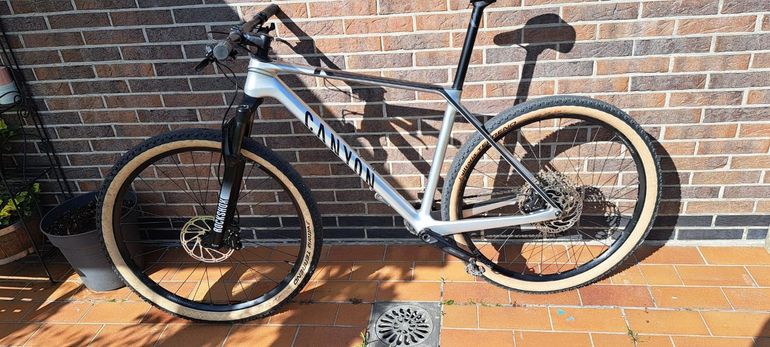 Gebrauchtes Canyon Exceed Shimano Deore 2023 Mountainbike, Hellgrau — Bild 2 von 14