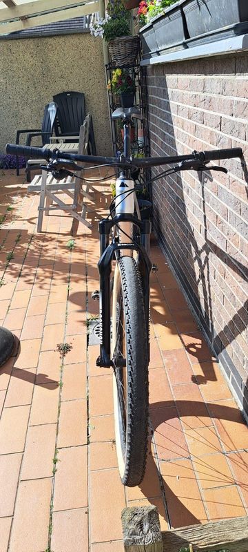 Used Canyon Exceed Shimano Deore 2023 Mountainbike, Light Gray — image 4 of 14