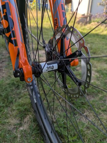 Ibis Cycles Custom Shimano Deore XT 2022 Mountainbike usato, Grigio chiaro — immagine 9 di 12