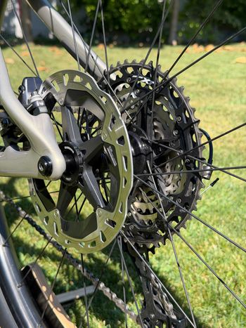 Used Yeti ARC Torq XT 2022 Mountainbike, Light Gray — image 4 of 13