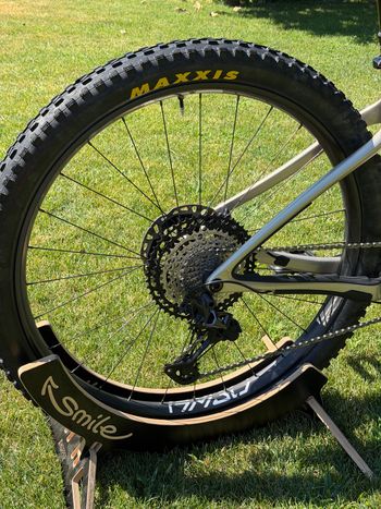 Used Yeti ARC Torq XT 2022 Mountainbike, Light Gray — image 5 of 13