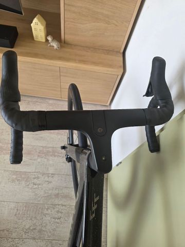 Used Canyon Aeroad CFR Di2 2026 2026 Road & Gravel, Black — image 17 of 19