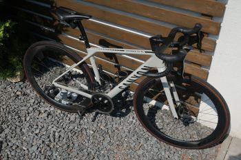 Brugt Canyon Endurace CF 7 eTap 2024 2024 Road & Gravel — billede 2 af 3