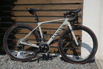 Canyon Endurace CF 7 eTap 2024 2024 Road & Gravel d'occasion